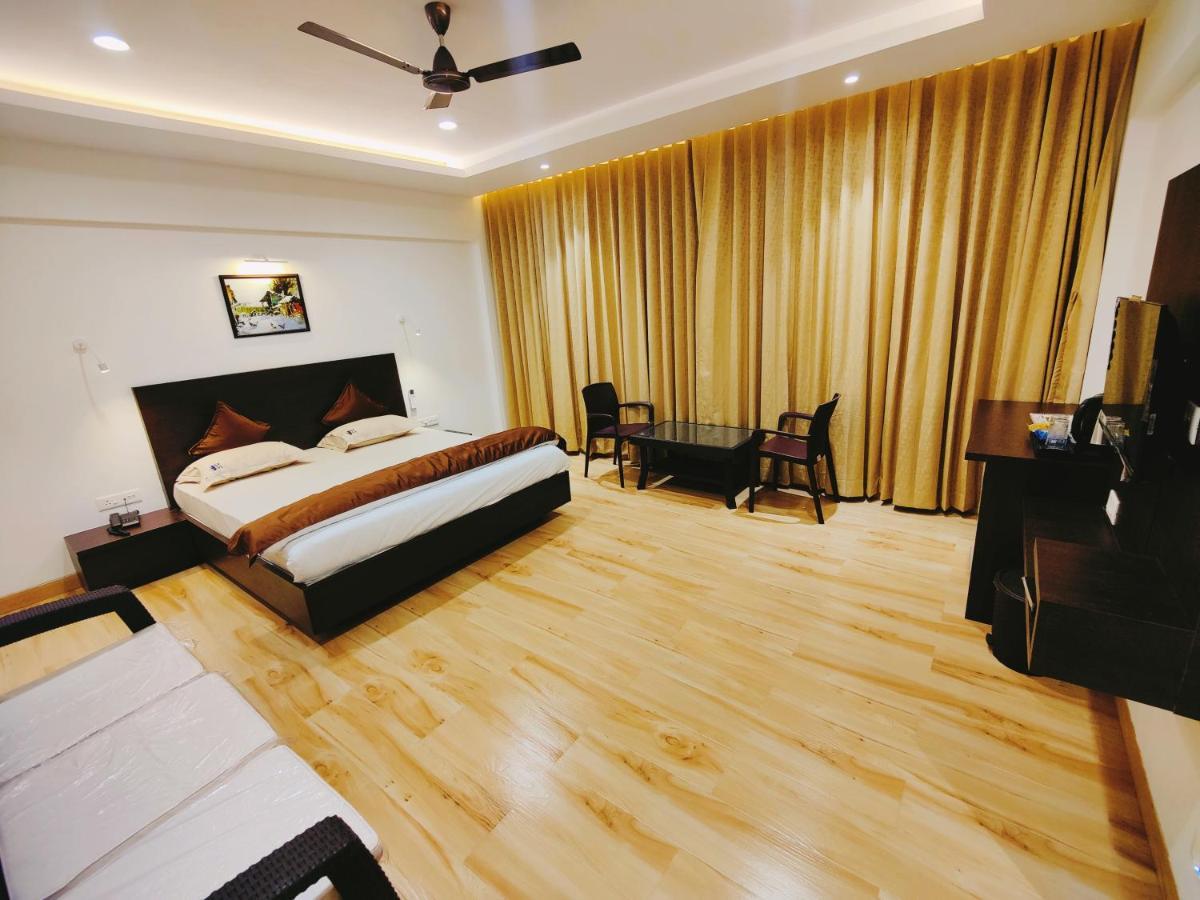 Shivanand Residency Jejuri Exterior foto