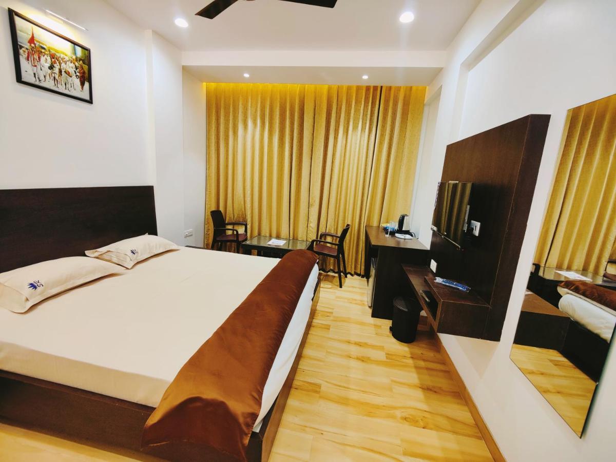 Shivanand Residency Jejuri Exterior foto