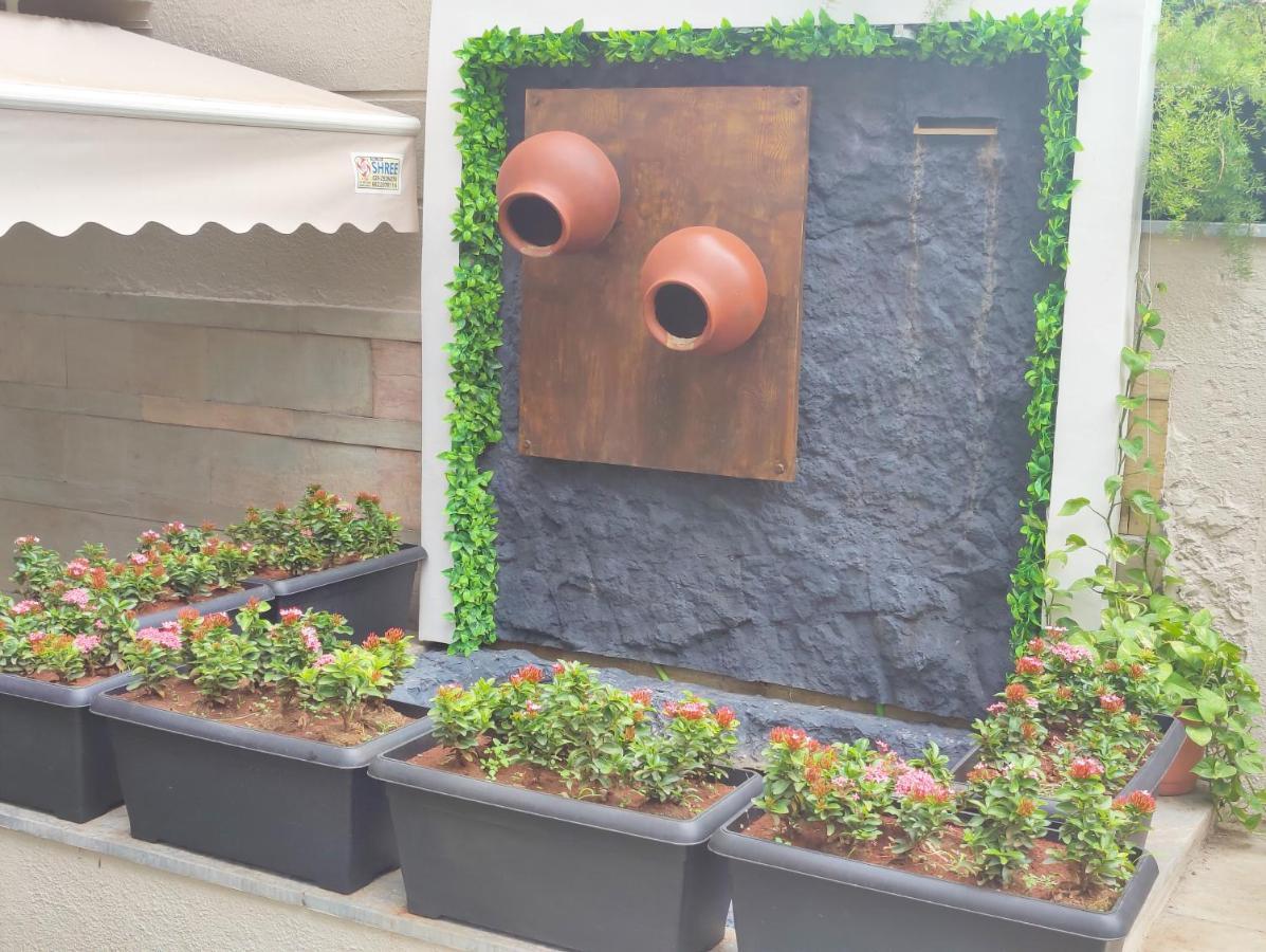 Shivanand Residency Jejuri Exterior foto